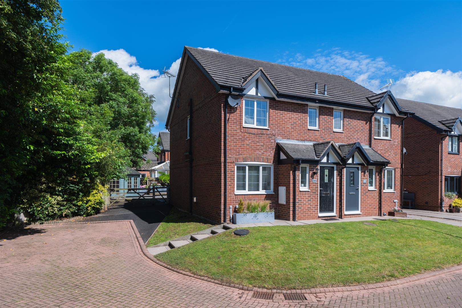3 bedroom Semi Detached House for Sale in Barbridge
